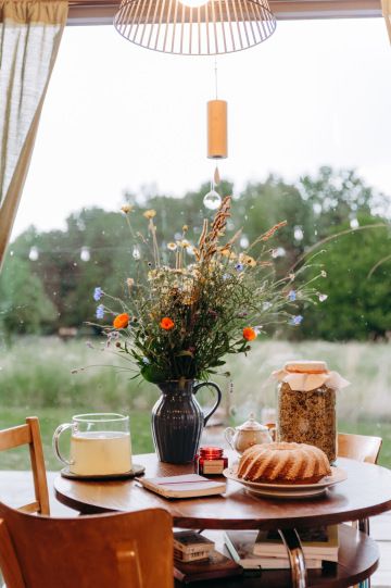 glamping nádech-výhled z kuchyně